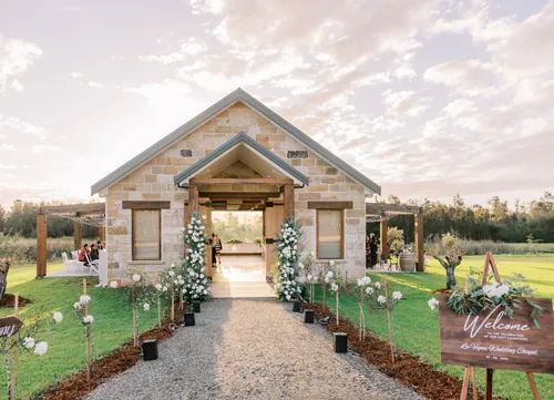 Sandstone Chapel ceremony at La Vigna Estate