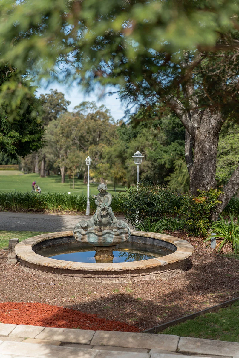 The fountain in the Rose Garden at Oatlands Estate
