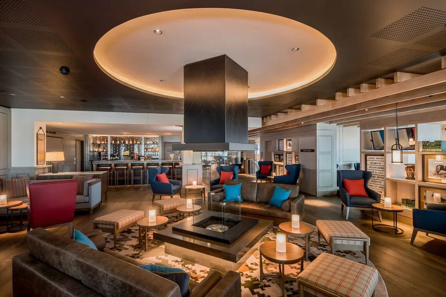 William Inglis Hotel — the lounge