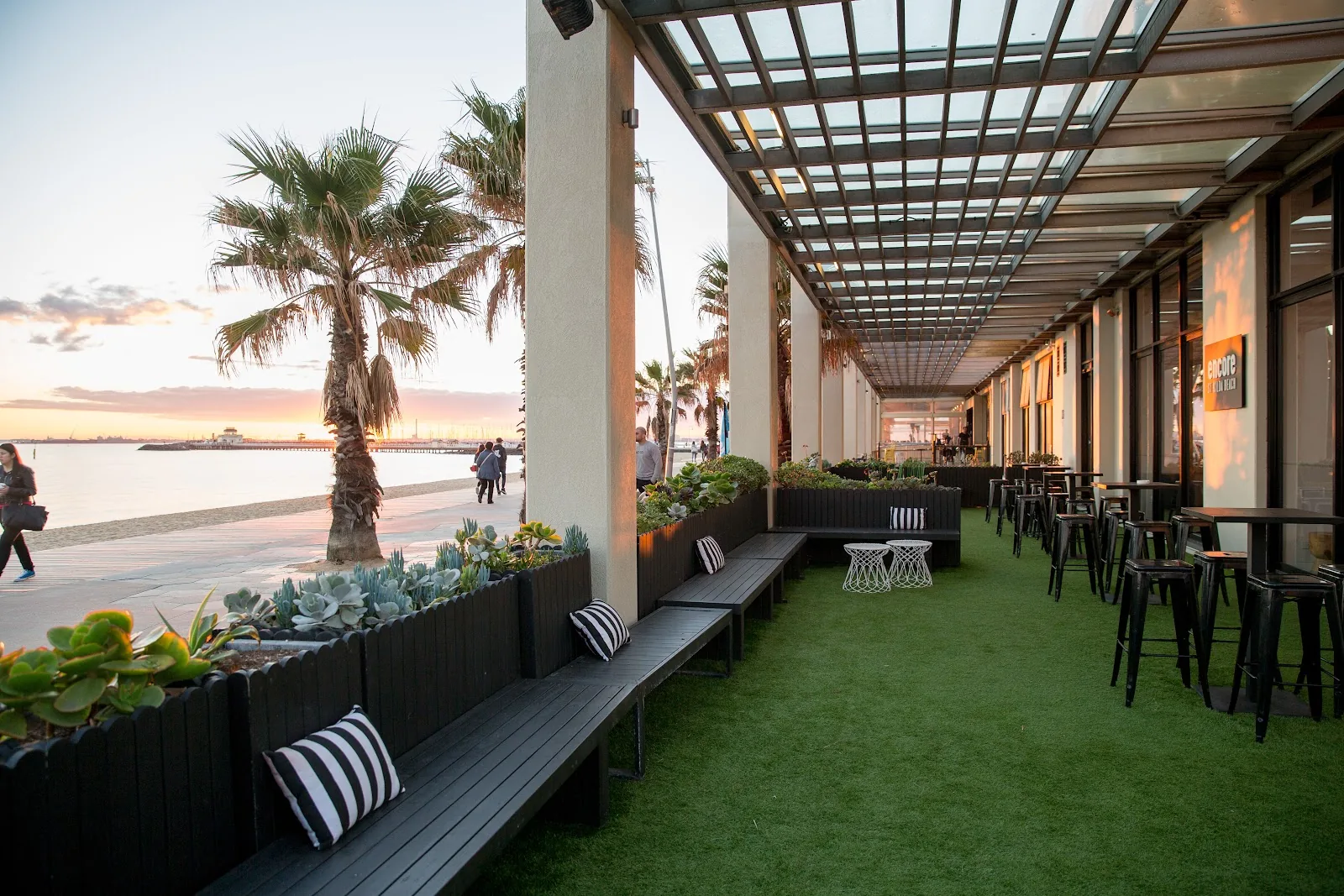 Encore St Kilda Beach