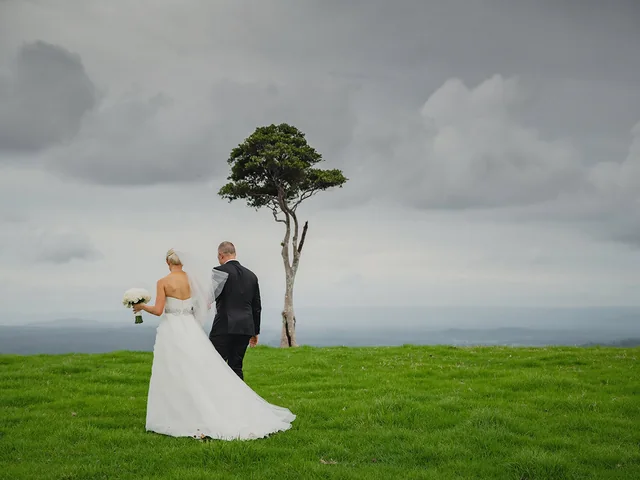 Tom Hall Photography — wedding photo 12