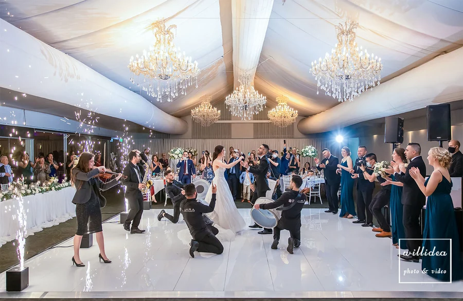 Willidea Studio &mdash; a reception room set with guests