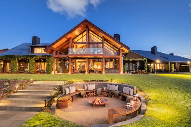 Spicers Peak Lodge