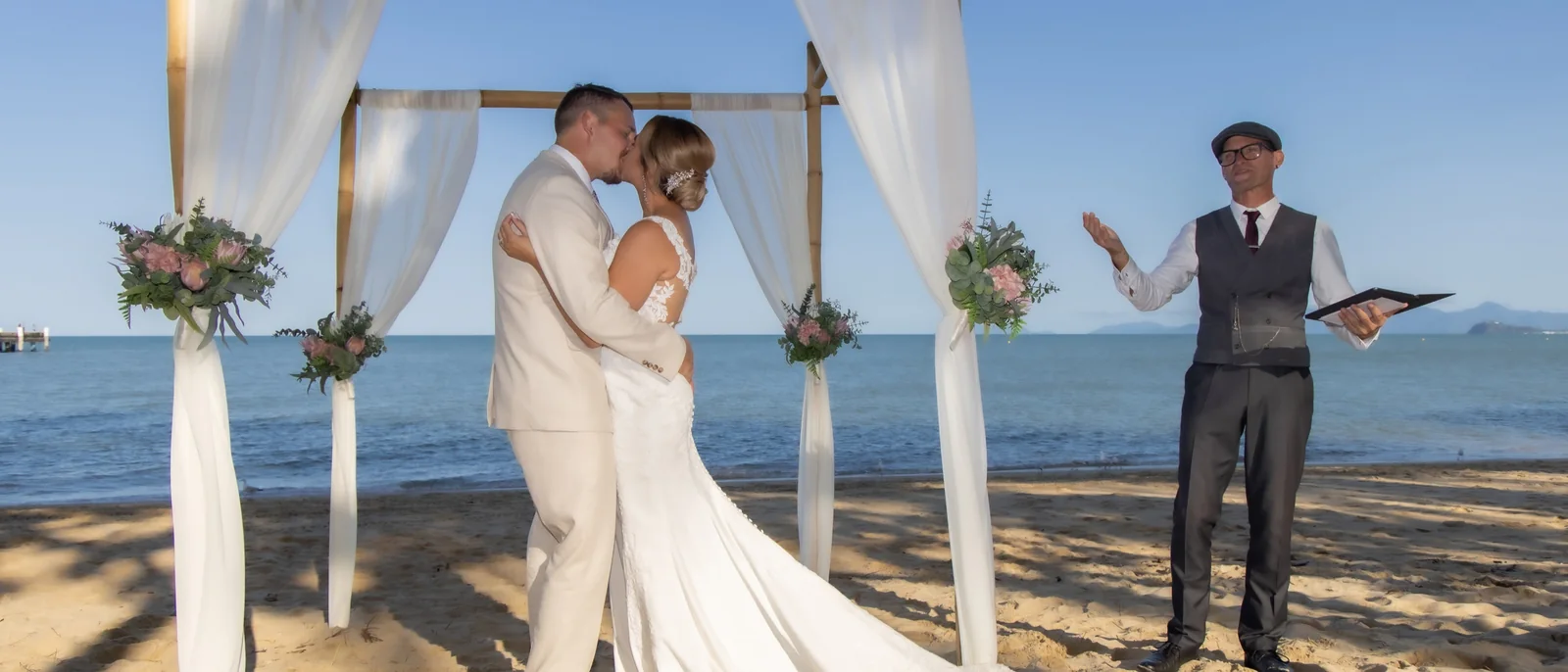 Cairns Tropical Marriages, Cairns wedding celebrant
