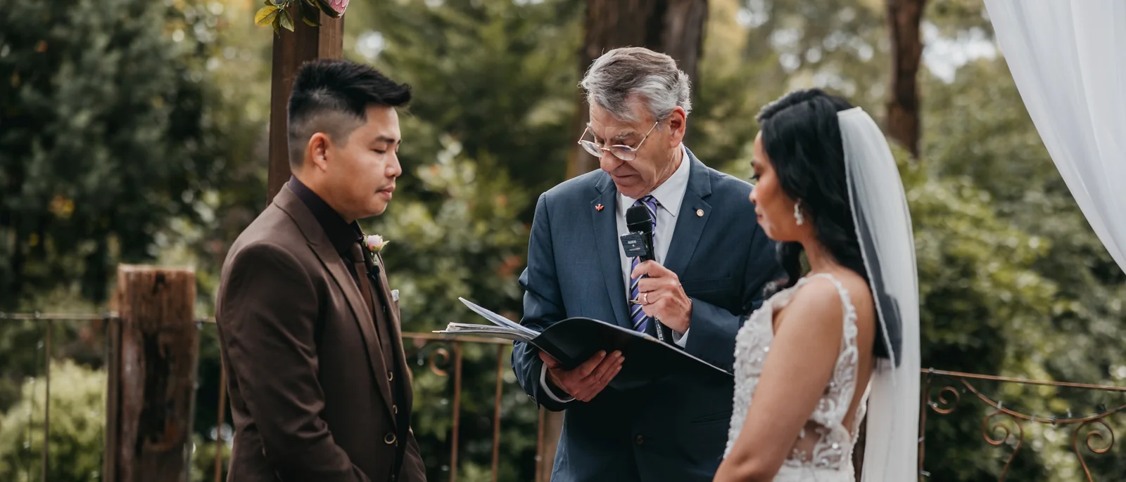 Daryll Webb Celebrant, Geelong wedding celebrant