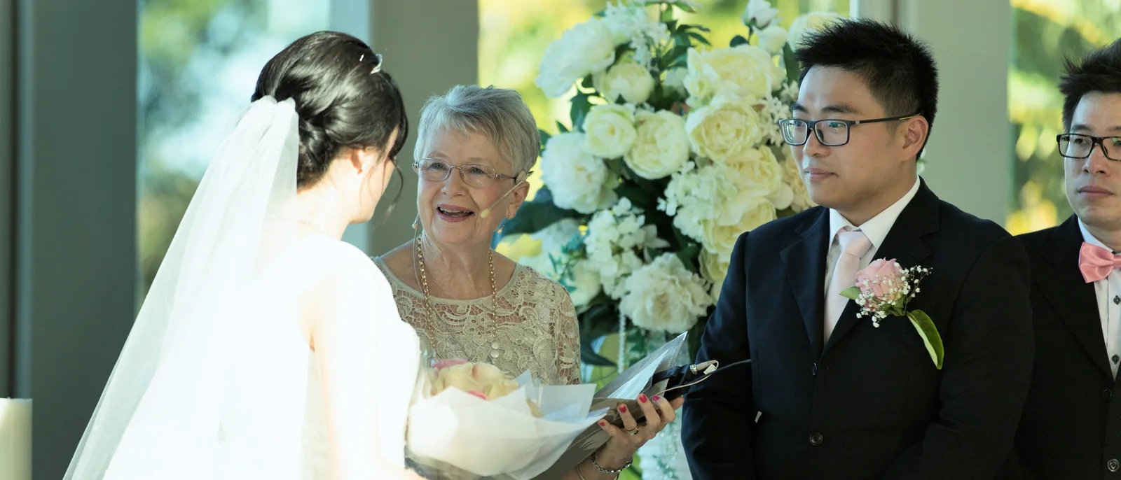 Sandra Hill Marriage Celebrant, Brisbane wedding celebrant