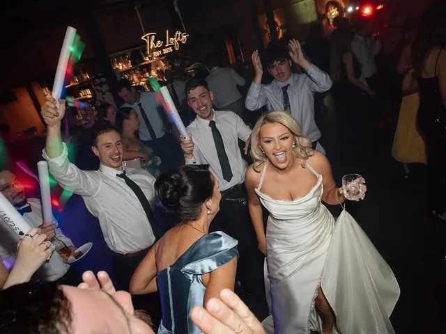 DJ Joe Barrs wedding photo 2