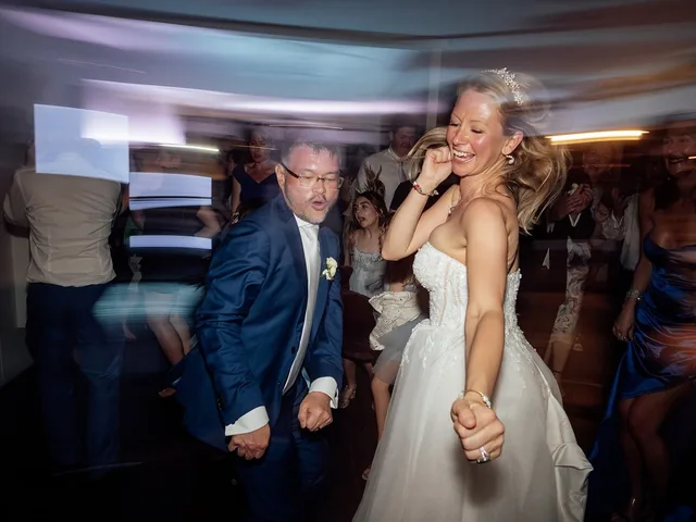 DJ Joe Barrs wedding photo 3