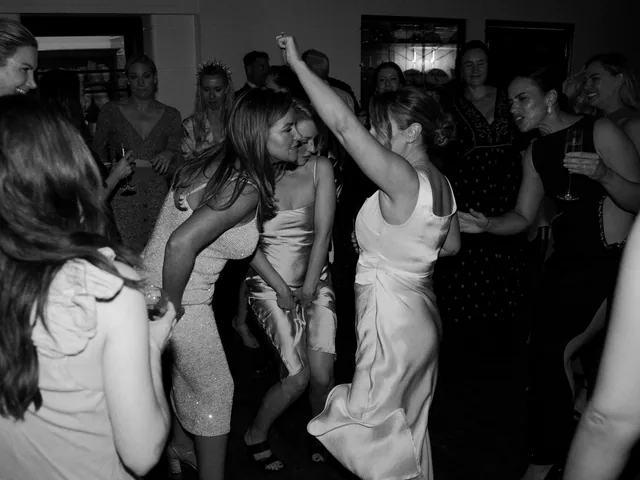 DJ Joe Barrs wedding photo 10