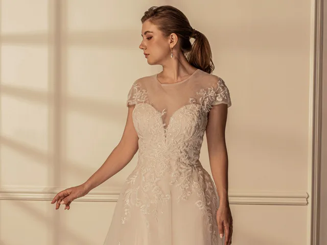 GWM Wedding bridal gown photo 12