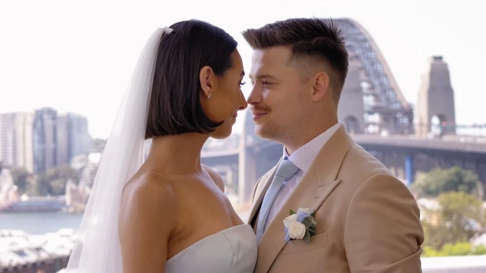 M + J wedding film, Clear View Boat