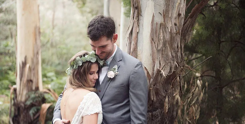 Sinclair's Gully &mdash; the couple beneath the gums