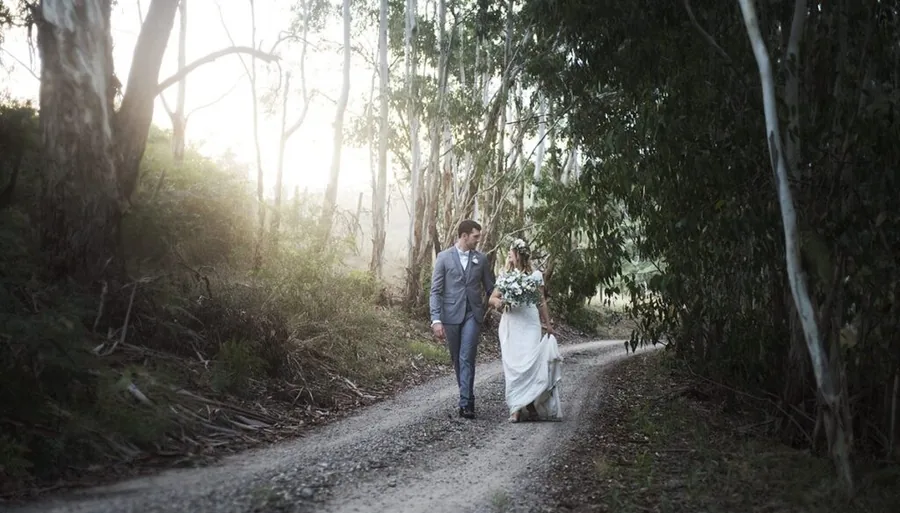 Sinclair's Gully — the couple on the misty track