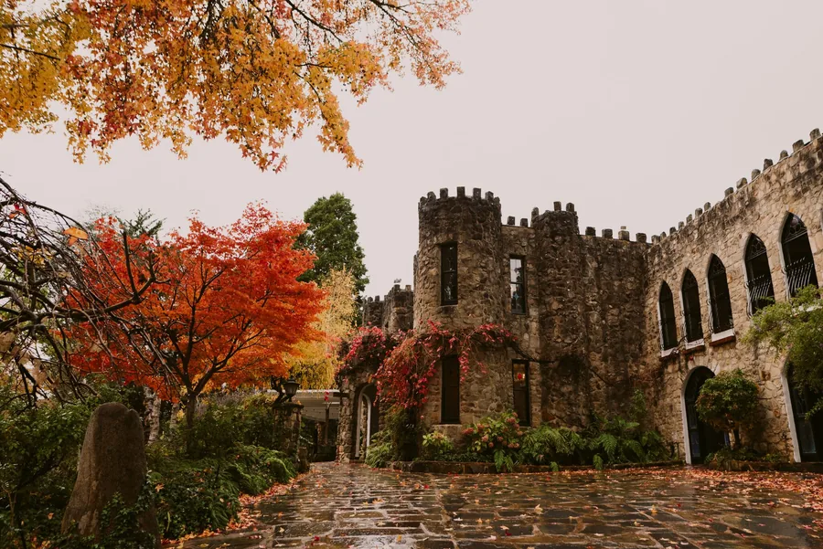 The Manor Basket Range &mdash; the castle in autumn colour