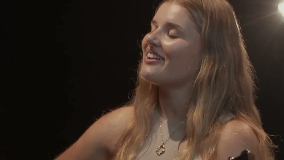 Summer & Michael wedding film, Acoustic duo
