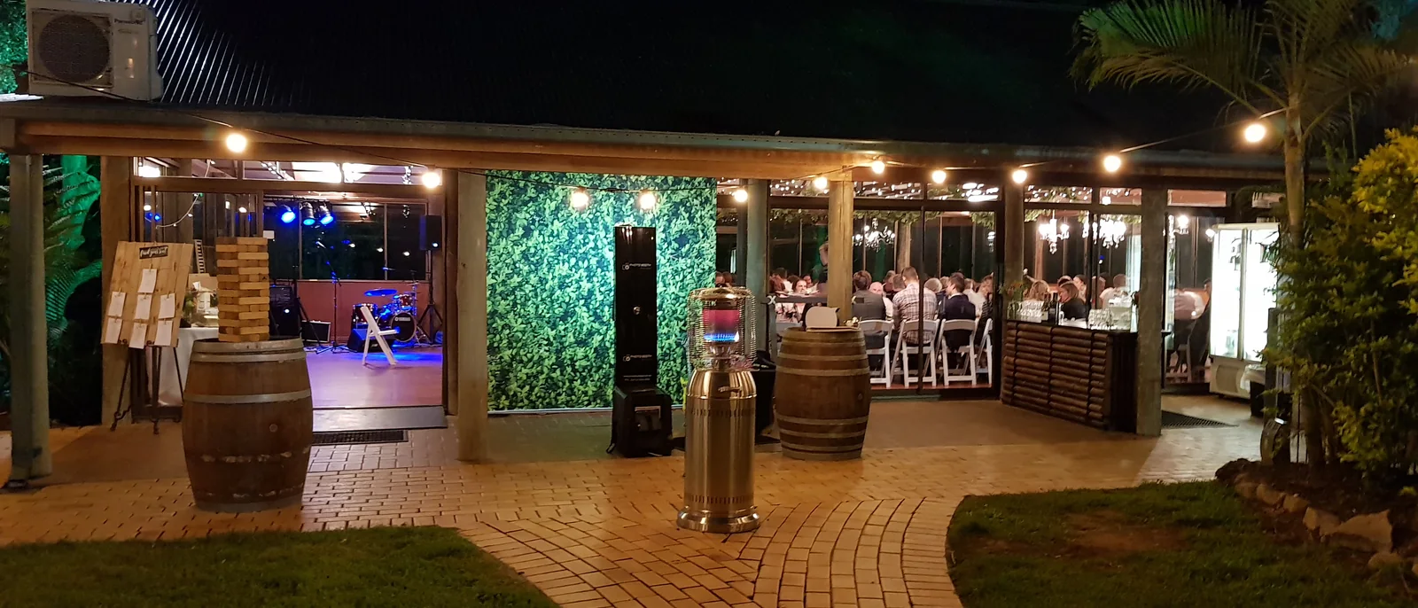 Photoillustrated, Brisbane wedding photo booth