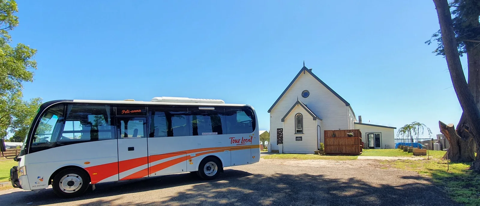 Tour Local, Melbourne wedding bus hire